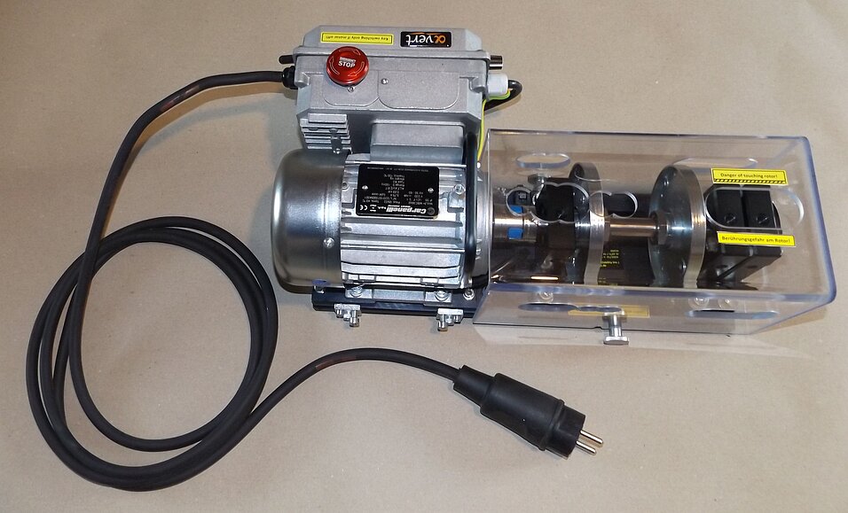 Typ 610f Modellmaschine mit internem Frequenzumrichter